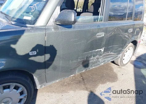 2005 Scion Xb z USA, uszkodzony, nr VIN JTLKT324354004775